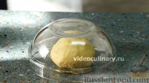 Фото приготовления рецепта: Суп из сушёных грибов с домашней лапшой - шаг №4