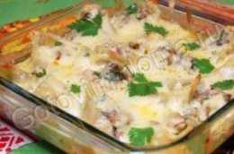 Ракушки, фаршированные курицей и грибами под соусом Бешамель